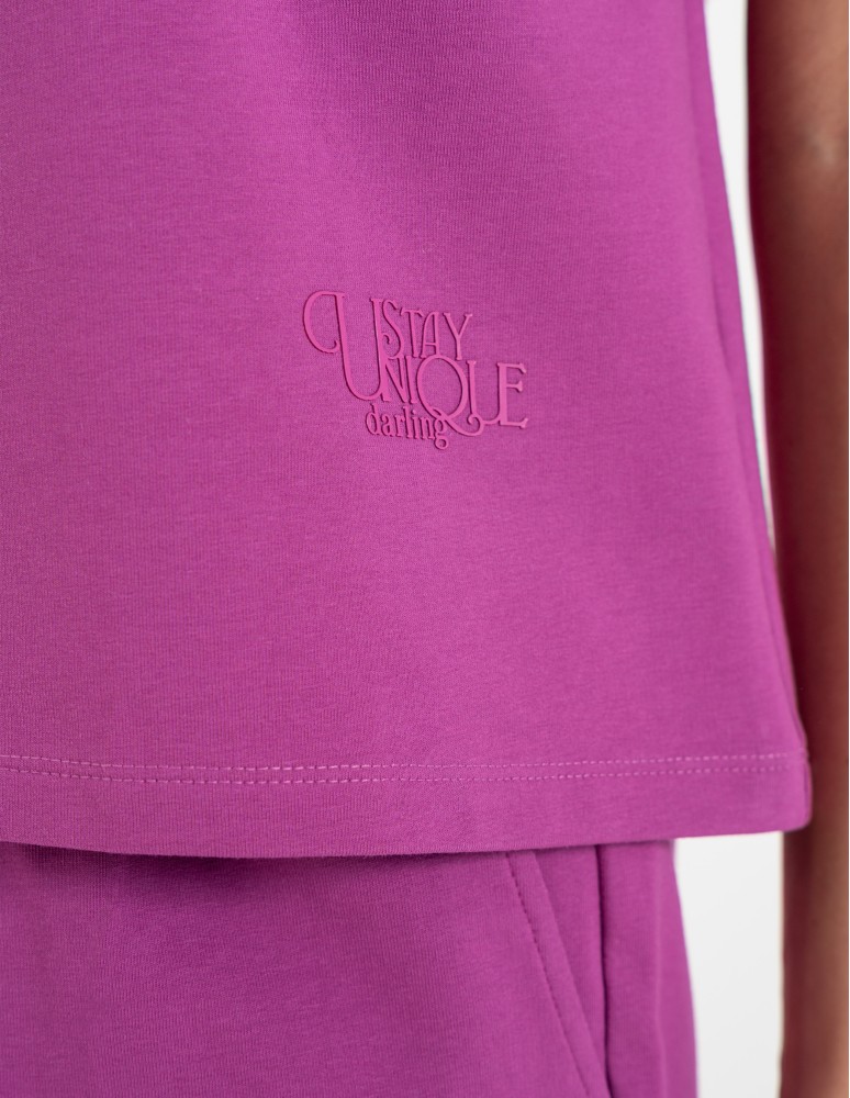 Koszulki z krótkim rękawem - T-shirt damski o luźnym kroju z napisami FIOLETOWY - produkt moraj.pl 8