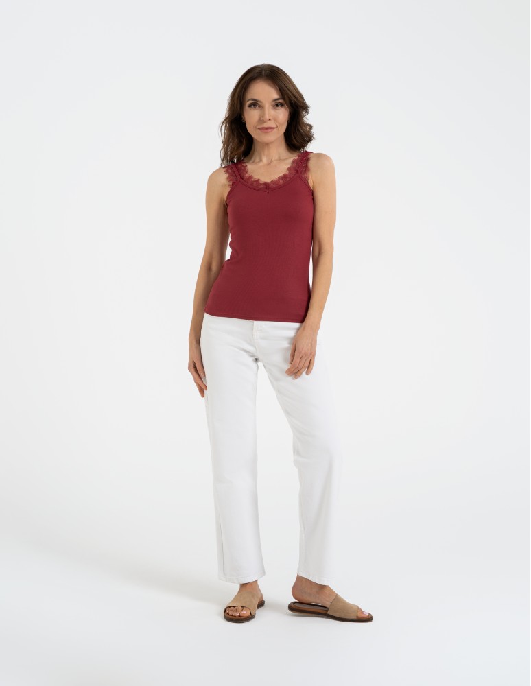 Koszulki i T-shirty - Koronkowy damski top na ramiączkach z prążkowanej wiskozy CZERWONY  - produkt moraj.pl 3