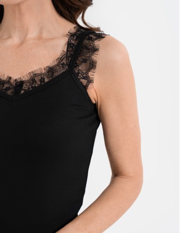 Koszulki i T-shirty - Koronkowy damski top na ramiączkach z prążkowanej wiskozy CZARNY - produkt 7