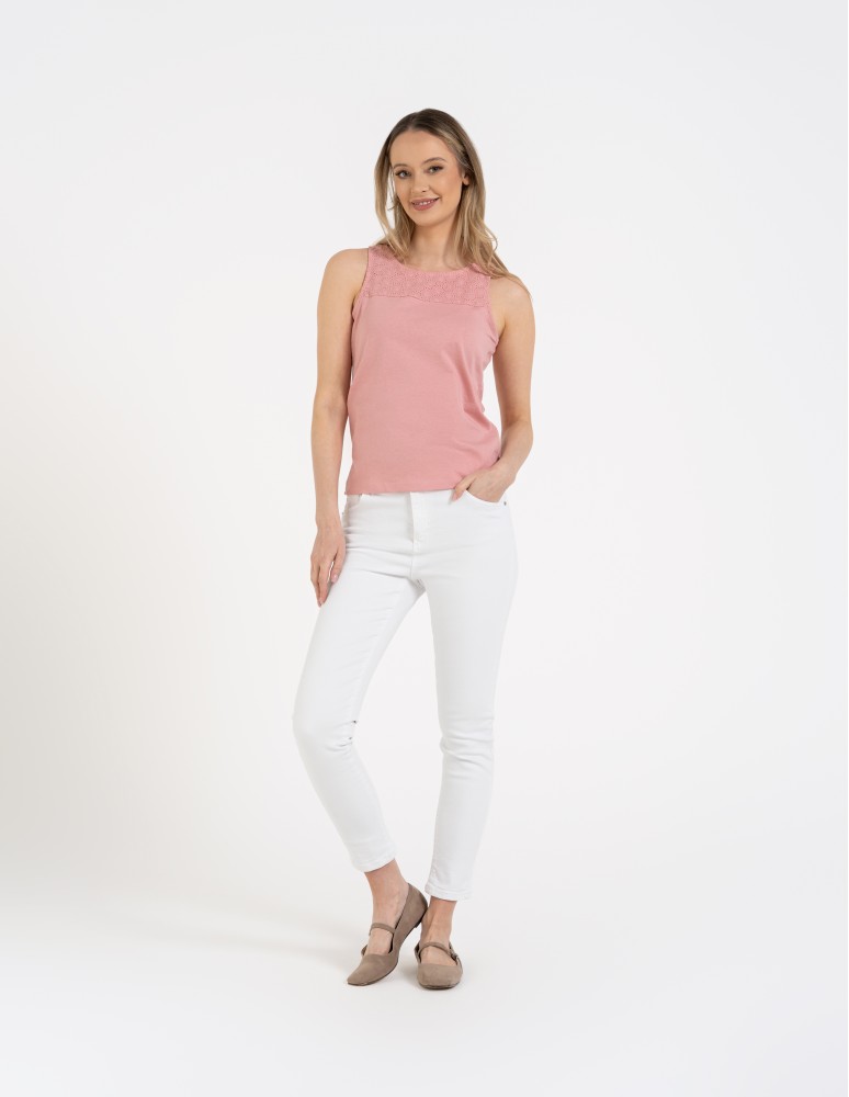 Koszulki i T-shirty - Damska bluzka bez rękawów bawełniana z ażurowym wykończeniem RÓŻOWY  - produkt moraj.pl 3