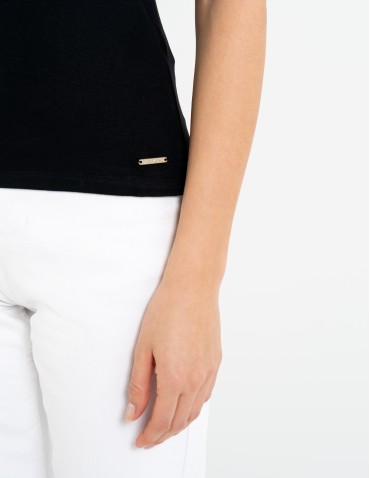 Bluzki i koszule - Bluzka damska z dekoltem w serek wiskozowa bez wzoru CZARNY - produkt 6