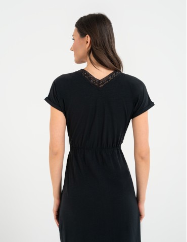 Sukienki maxi - Sukienka damska maxi z dekoltem w serek i rozcięciem CZARNY - produkt 11