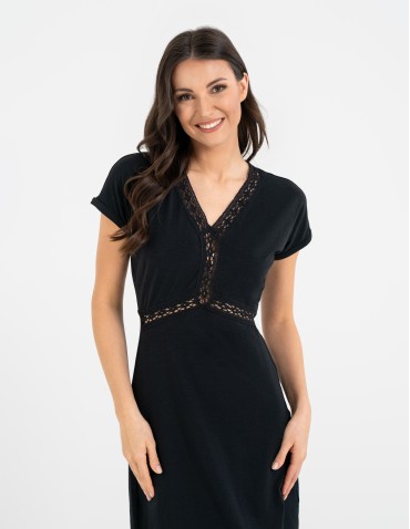 Sukienka damska maxi z dekoltem w serek i rozcięciem - CZARNY  - produkt 2