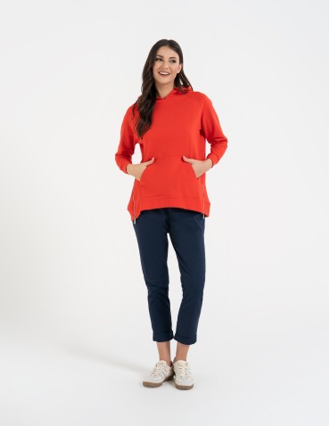 Bluzy damskie - Bluza damska dresowa oversize z kapturem CZERWONY - produkt 10