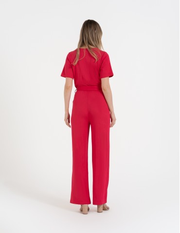 Kombinezony - Kombinezon damski z kopertowym dekoltem i paskiem FUKSJA - produkt 10