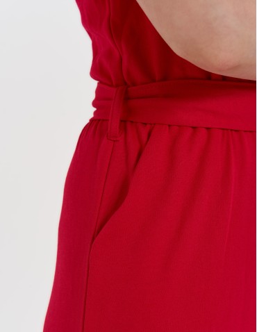 Kombinezony - Kombinezon damski z kopertowym dekoltem i paskiem FUKSJA - produkt 15