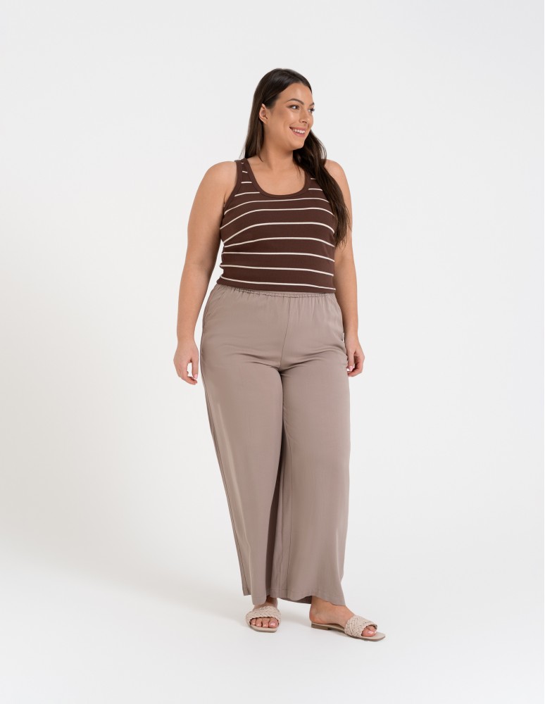 Spodnie materiałowe - Spodnie damskie z wiskozy z szeroką nogawką i kieszeniami BEŻOWY  - produkt moraj.pl 8