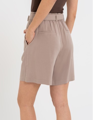 Szorty materiałowe - Spodenki damskie krótkie wiskozowe z wysokim stanem BEŻOWY - produkt 3