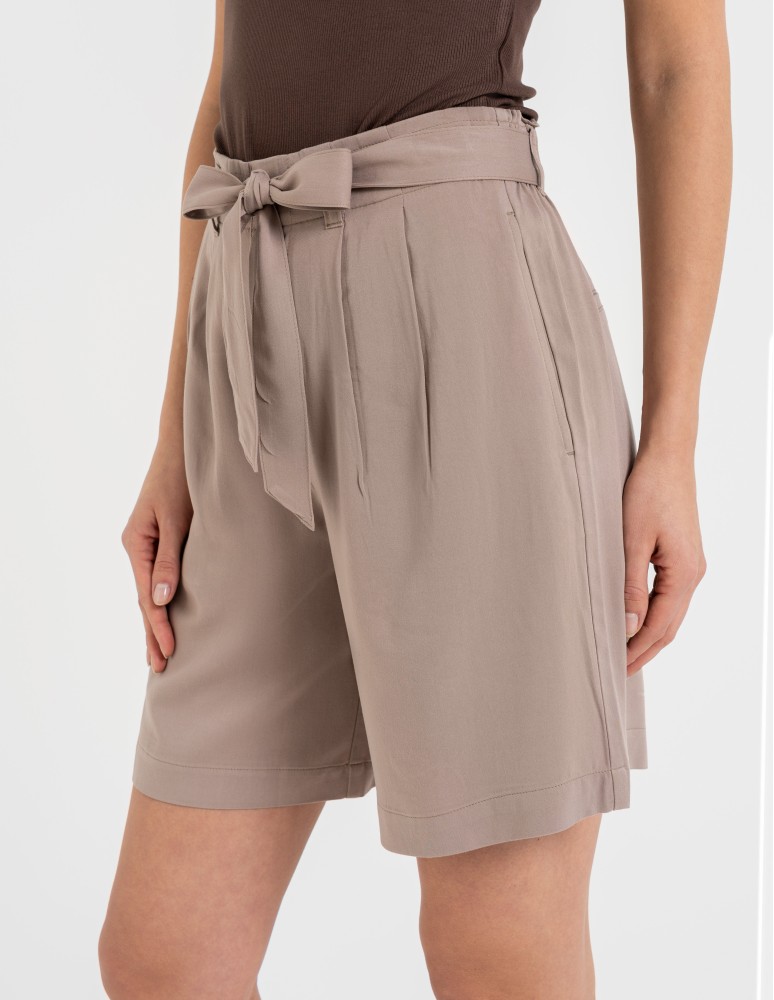 Szorty materiałowe - Spodenki damskie krótkie wiskozowe z wysokim stanem BEŻOWY - produkt moraj.pl 4