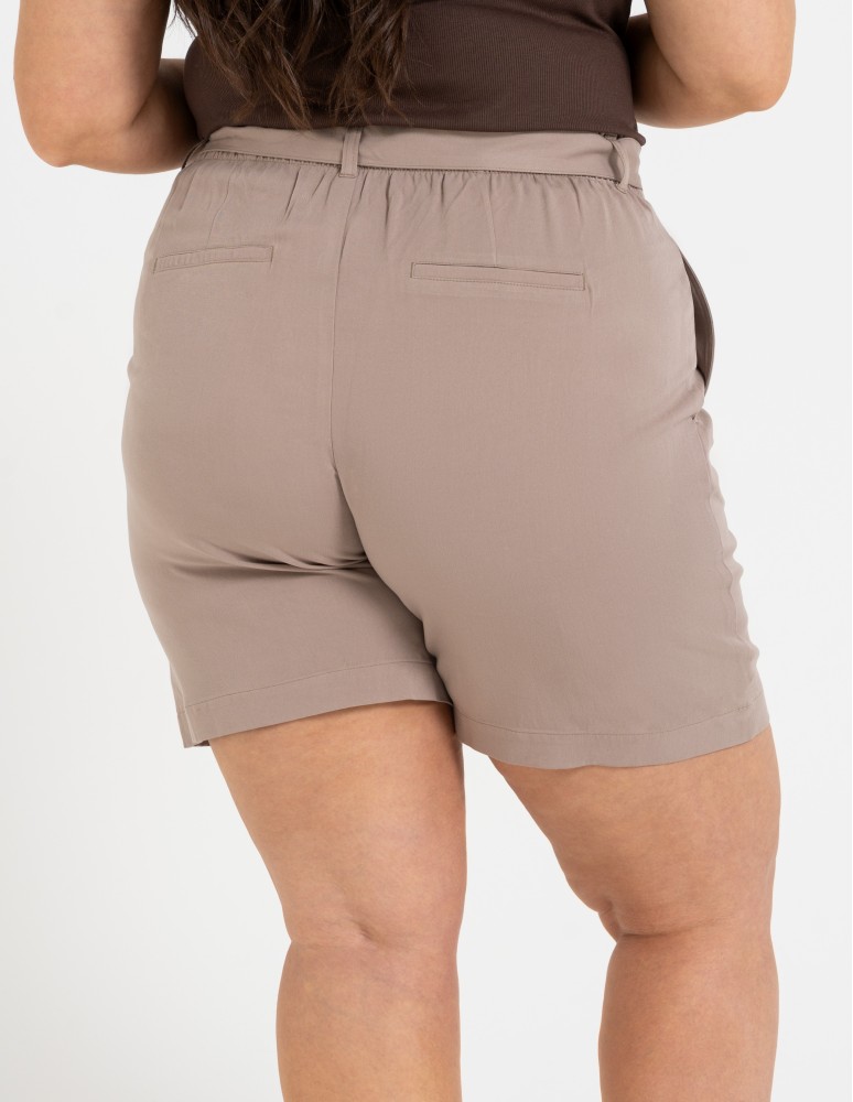 Szorty materiałowe - Spodenki damskie krótkie wiskozowe z wysokim stanem BEŻOWY - produkt moraj.pl 11