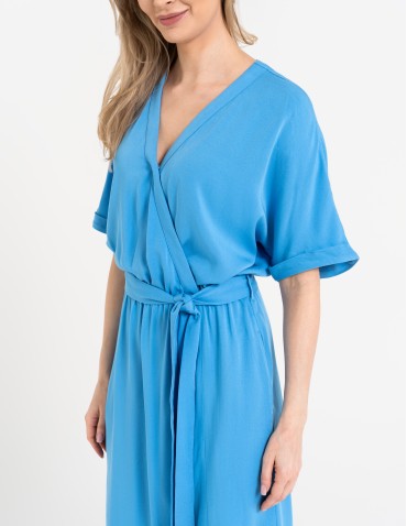 Sukienka damska midi wiskozowa z kopertowym dekoltem i rozcięciem - NIEBIESKI  - produkt 2