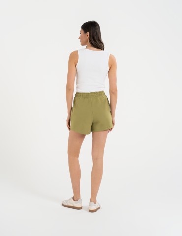 Szorty dresowe - Szorty damskie dresowe bawełniane krótkie klasyczne z wiązaniem ZIELONY - produkt 5