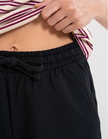 Szorty dresowe - Szorty damskie dresowe bawełniane krótkie klasyczne z wiązaniem CZARNY - produkt 2