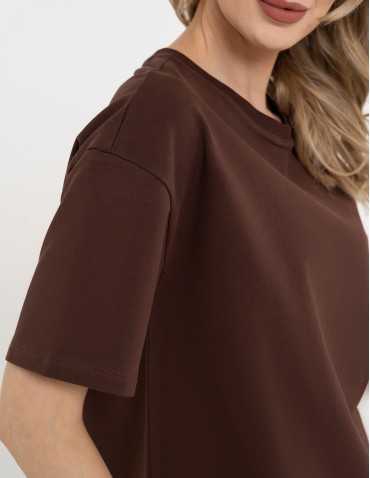 Koszulki z krótkim rękawem - T-shirt damski o luźnym kroju z napisami BRĄZOWY - produkt 3