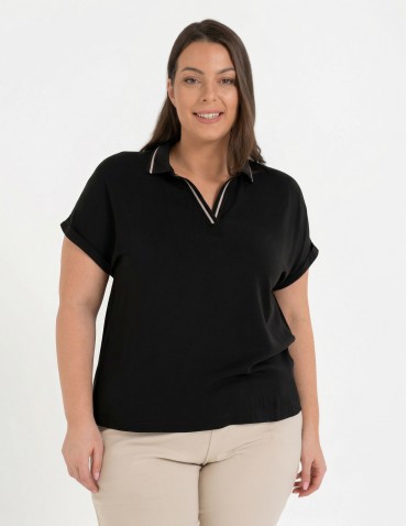 Damska bluzka wiskozowa z dekoltem polo i krótkim rękawem - CZARNY