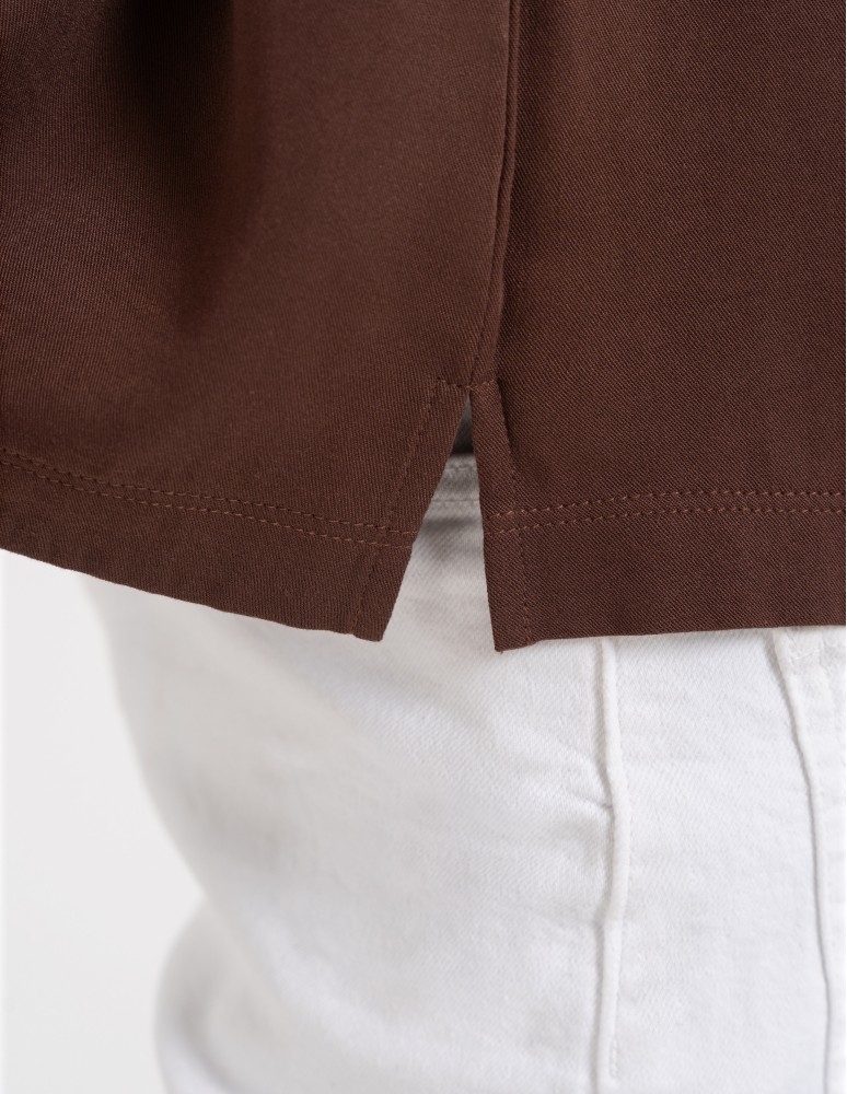 Bluzki z krótkim rękawem - Damska bluzka wiskozowa z dekoltem polo i krótkim rękawem BRĄZOWY - produkt moraj.pl 5