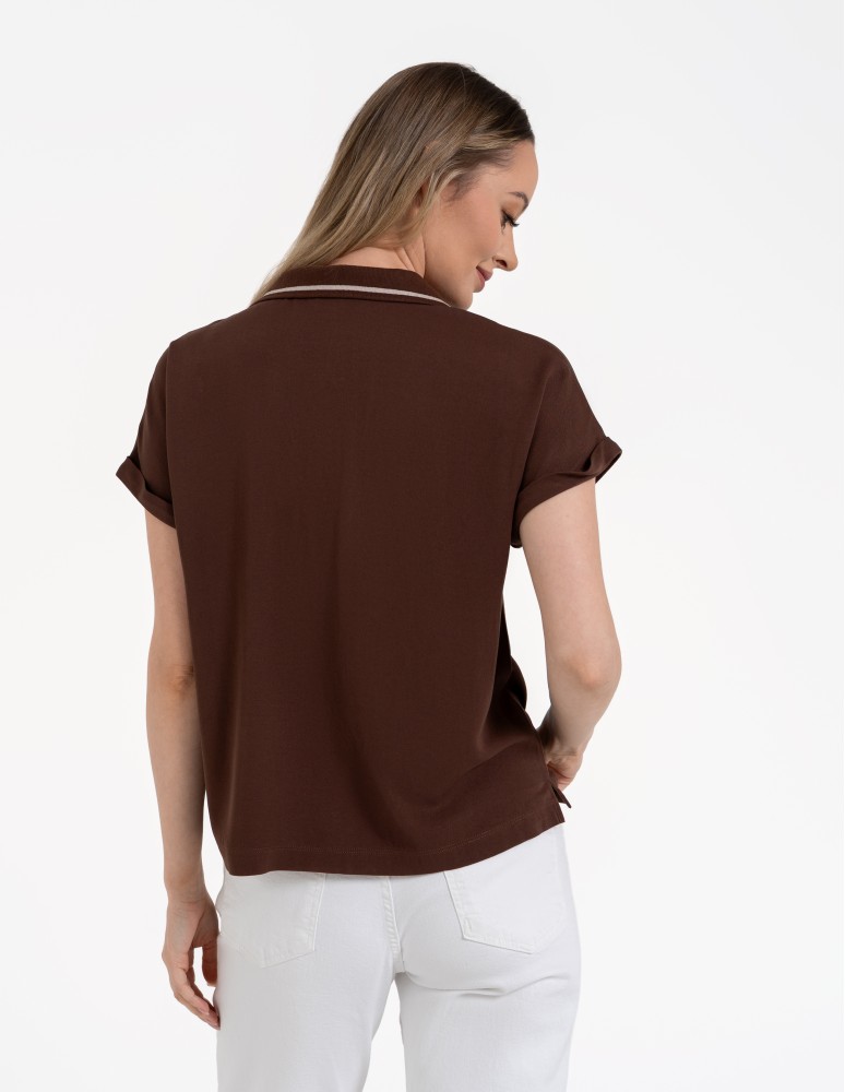 Bluzki z krótkim rękawem - Damska bluzka wiskozowa z dekoltem polo i krótkim rękawem BRĄZOWY - produkt moraj.pl 6