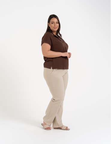 Bluzki z krótkim rękawem - Damska bluzka wiskozowa z dekoltem polo i krótkim rękawem BRĄZOWY - produkt 12