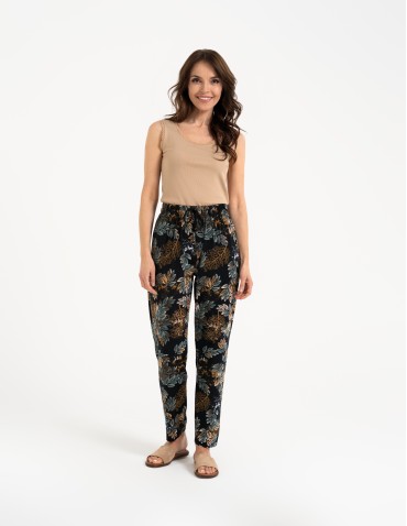 Spodnie materiałowe - Spodnie damskie z wysokim stanem o luźniejszym kroju WZÓR 1 - produkt 5