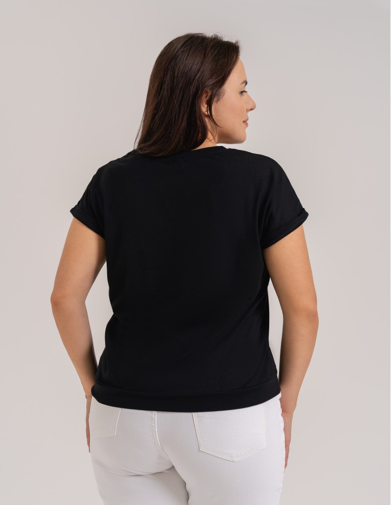 Bluzki z krótkim rękawem - Bluzka damska z domieszką modalu i dekoltem V Plus Size CZARNY - produkt moraj.pl 7