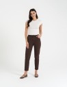 Damskie spodnie jeansowe mom fit BRĄZOWY