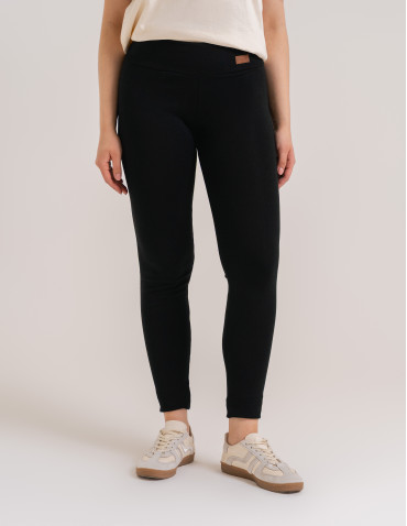 Legginsy damskie - Legginsy damskie z naszywką czarne CZARNY - produkt 4
