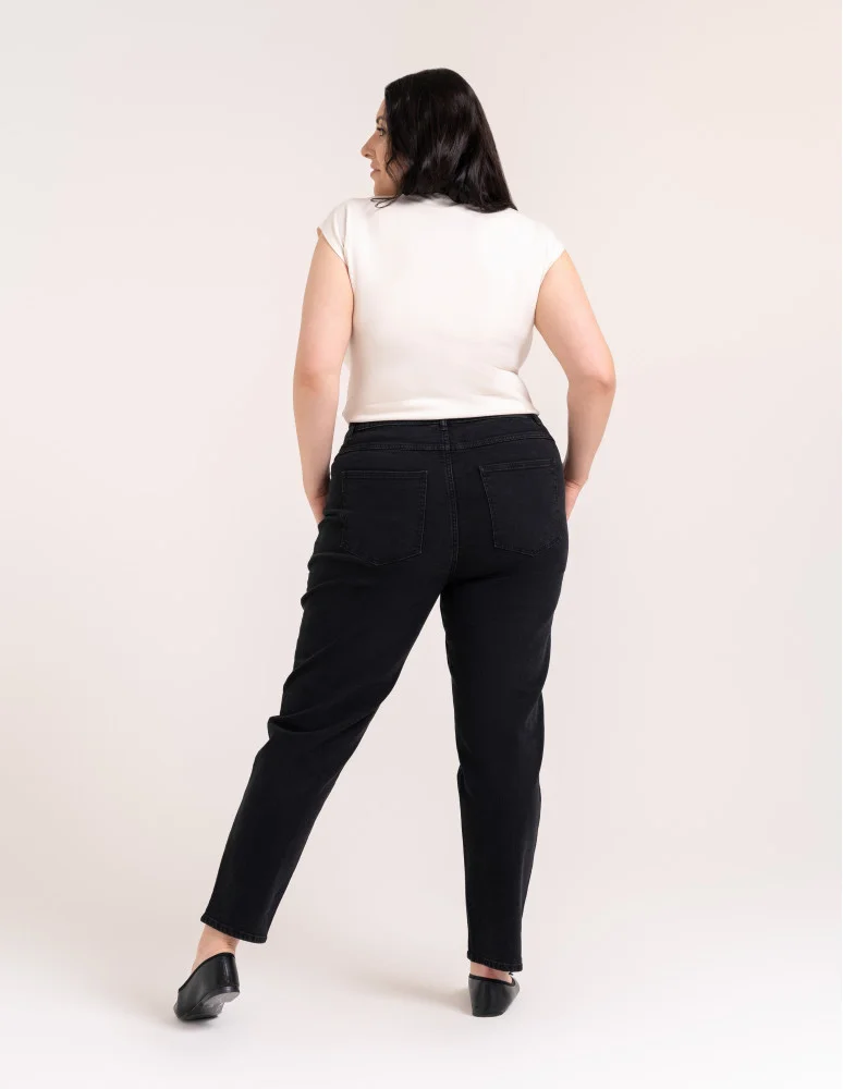 Jeansy - Damskie spodnie jeansowe mom fit CZARNY - produkt moraj.pl 13