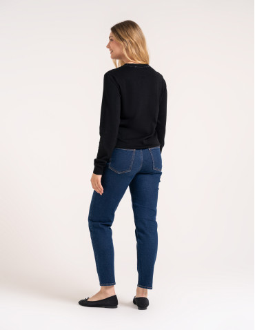 Swetry - Wiskozowy sweter damski z cekinowym dekoltem CZARNY - produkt 8