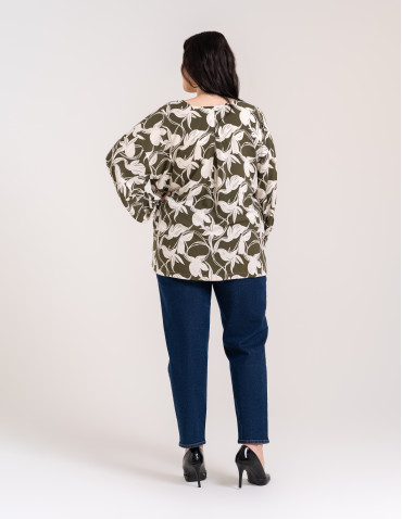 Bluzki z długim rękawem - Elegancka bluzka damska z wiskozy 100% o kroju oversize z długim rękawem WZÓR 2 - produkt 5