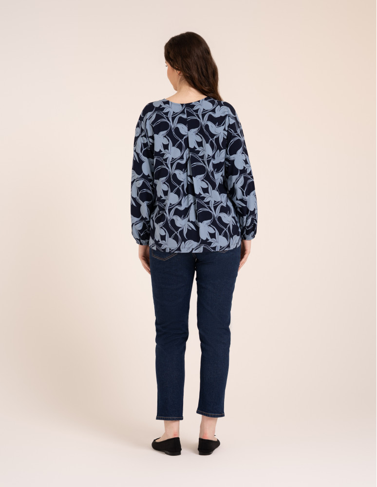 Bluzki z długim rękawem - Elegancka bluzka damska z wiskozy 100% o kroju oversize z długim rękawem WZÓR 1  - produkt moraj.pl 5