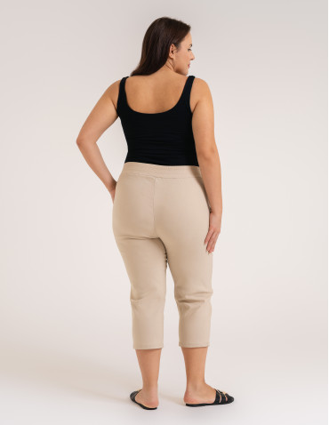 Spodnie eleganckie - Spodnie damskie capri z kieszeniami i wygodnym pasem BEŻOWY - produkt 2