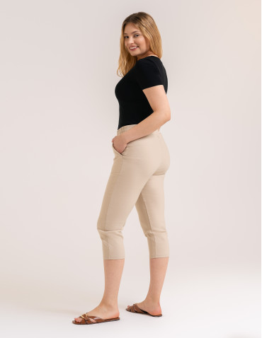 Spodnie eleganckie - Spodnie damskie capri z kieszeniami i wygodnym pasem BEŻOWY - produkt 8