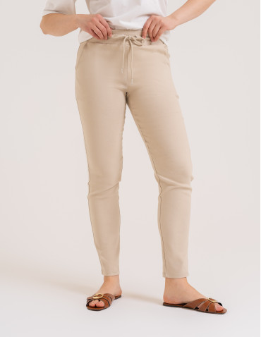 Spodnie damskie - Spodnie damskie joggery elastyczne z wiązaniem KHAKI - produkt 101