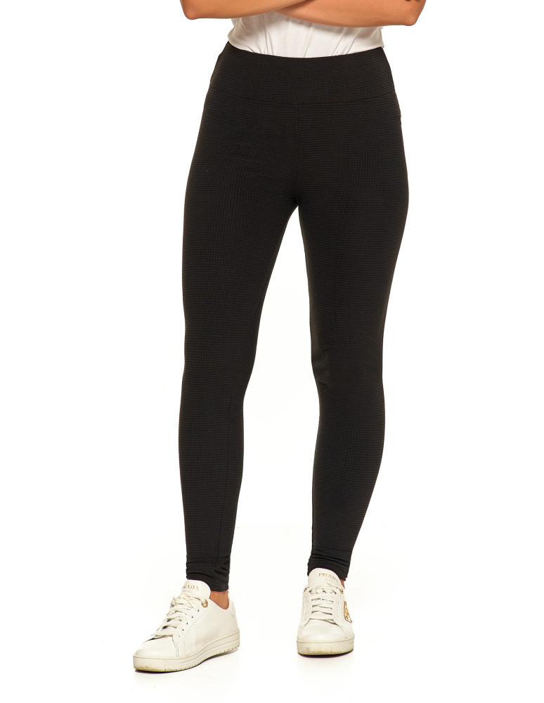Legginsy - Damskie legginsy z wysokim stanem i prążkowaną strukturą CZARNY - produkt moraj.pl 7