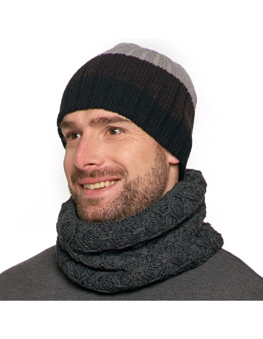 Czapki - Czapka męska dzianinowa w szerokie pasy WZÓR 1 - produkt 1