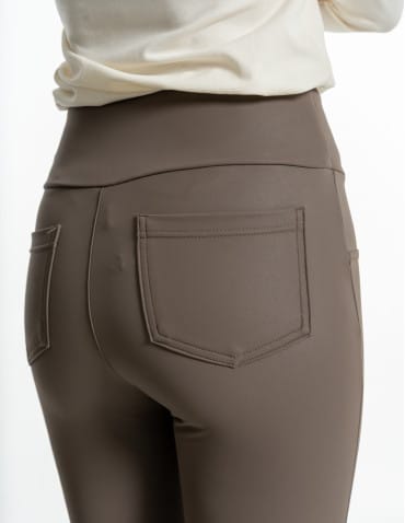 Legginsy damskie - Damskie legginsy z wysokim stanem w stylu sk&oacute;rzanym BEŻOWY - produkt 5