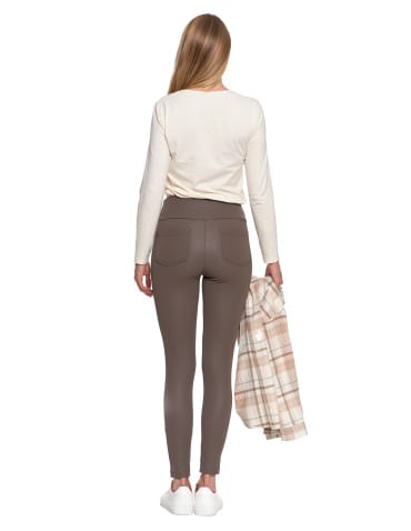 Legginsy damskie - Damskie legginsy z wysokim stanem w stylu sk&oacute;rzanym BEŻOWY - produkt 7