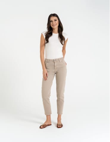 Jeansy - Damskie spodnie jeansowe mom fit JASNY BEŻOWY - produkt 6