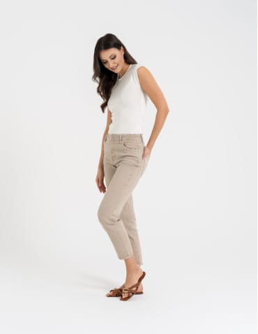 Jeansy - Damskie spodnie jeansowe mom fit JASNY BEŻOWY - produkt 9