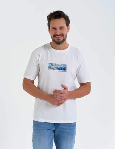 T-shirt męski z nadrukiem morza - BIAŁY