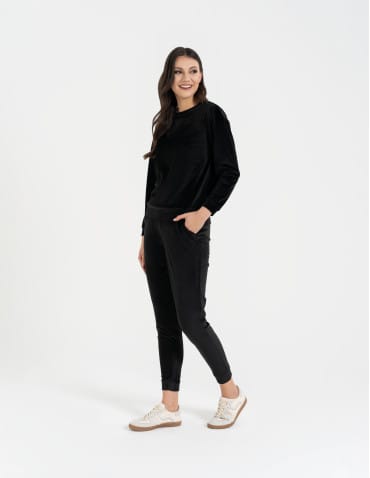 Bluza damska welurowa bez kaptura z haftem - CZARNY - produkt 2