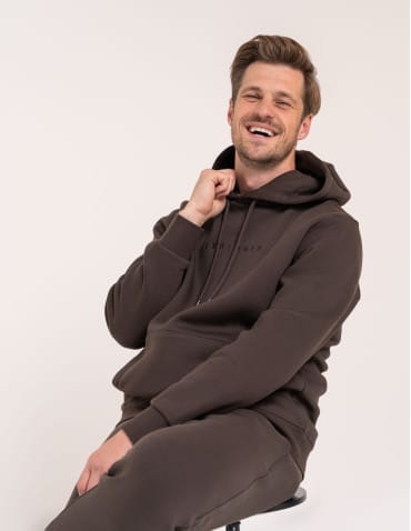 Bluzy dresowe - Ciepła bluza dresowa męska kangurka gruba z kapturem BRĄZOWY - produkt 4