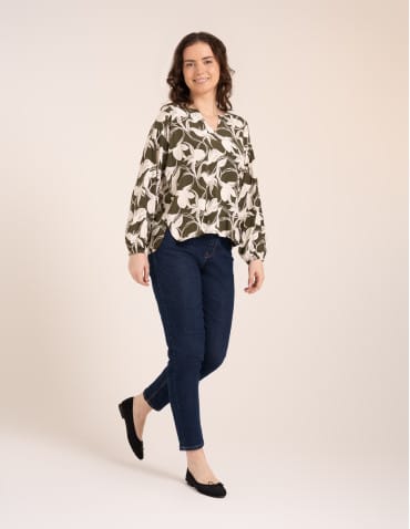 Bluzki z długim rękawem - Elegancka bluzka damska z wiskozy 100% o kroju oversize z długim rękawem WZÓR 2 - produkt 3