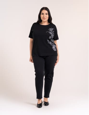 Bluzki z kr&oacute;tkim rękawem - Bluzka damska kimono bawełniana kr&oacute;j boxy z opadającym rękawem delikatny nadruk kwiatowy luźny t-shirt damski CZARNY - produkt 8