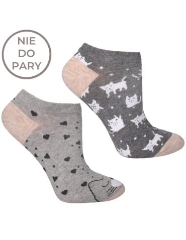 Skarpetki stopki damskie nie do pary w kotki