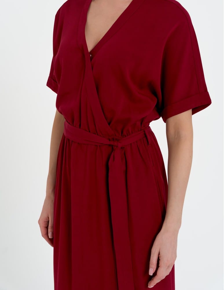 Sukienki midi - Sukienka damska wiskozowa midi z kr&oacute;tkim rękawem typu kimono CZERWONY  - produkt moraj.pl 3