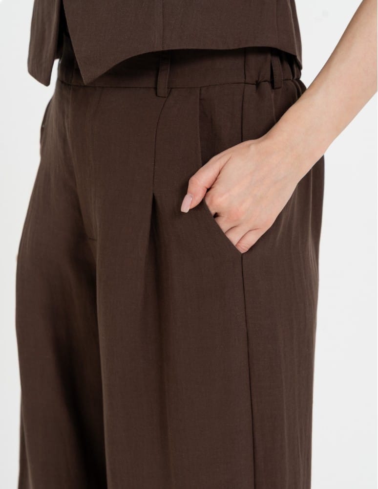 Spodnie materiałowe - Spodnie damskie z szeroką nogawką typu wide leg z lyocellu CIEMNY BRĄZ - produkt moraj.pl 6