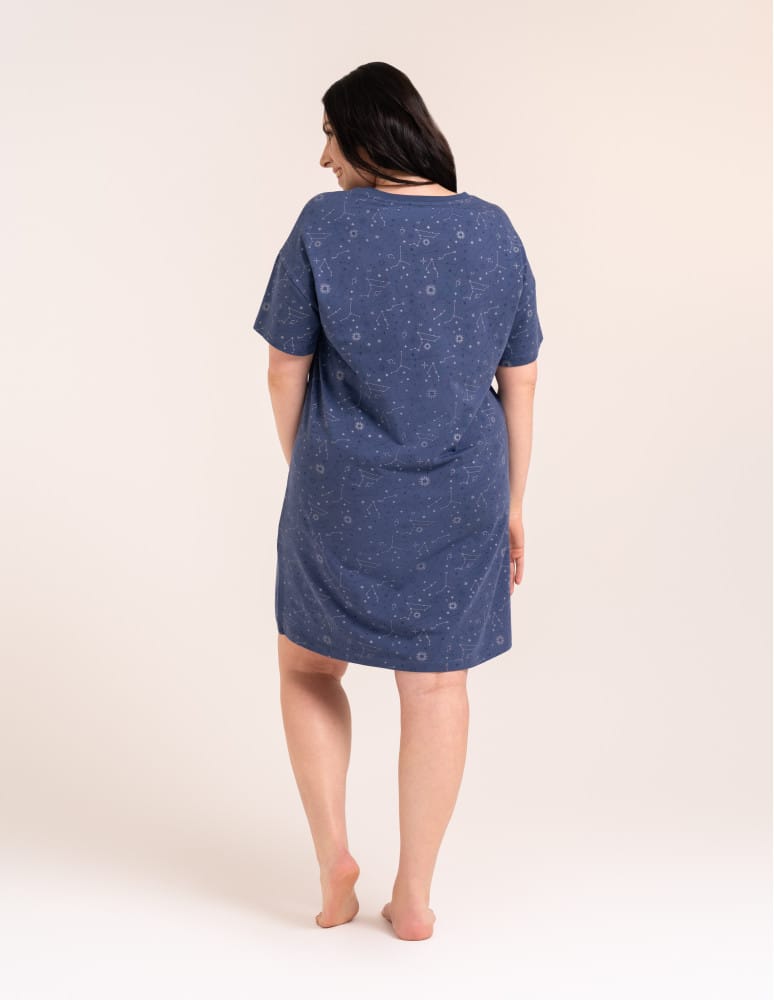 Koszule nocne z krótkim rękawem - Przewiewna koszula damska do spania z krótkim rękawem wygodna JEANS - produkt moraj.pl 8