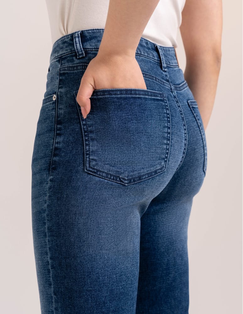 Jeansy - Jeansy damskie z miękkiego gładkiego denimu szeroki mankiet CIEMNY NIEBIESKI - produkt moraj.pl 5