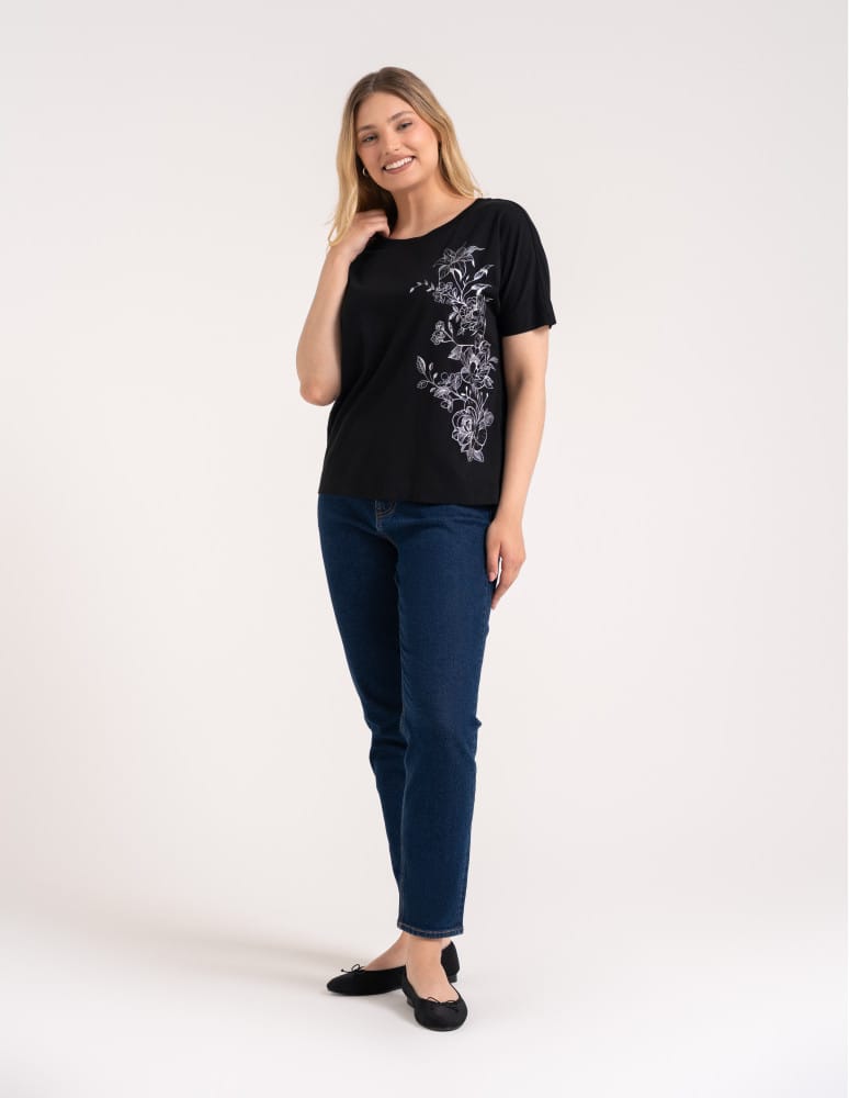 Bluzki z kr&oacute;tkim rękawem - Bluzka damska kimono bawełniana kr&oacute;j boxy z opadającym rękawem delikatny nadruk kwiatowy luźny t-shirt damski CZARNY  - produkt moraj.pl 3